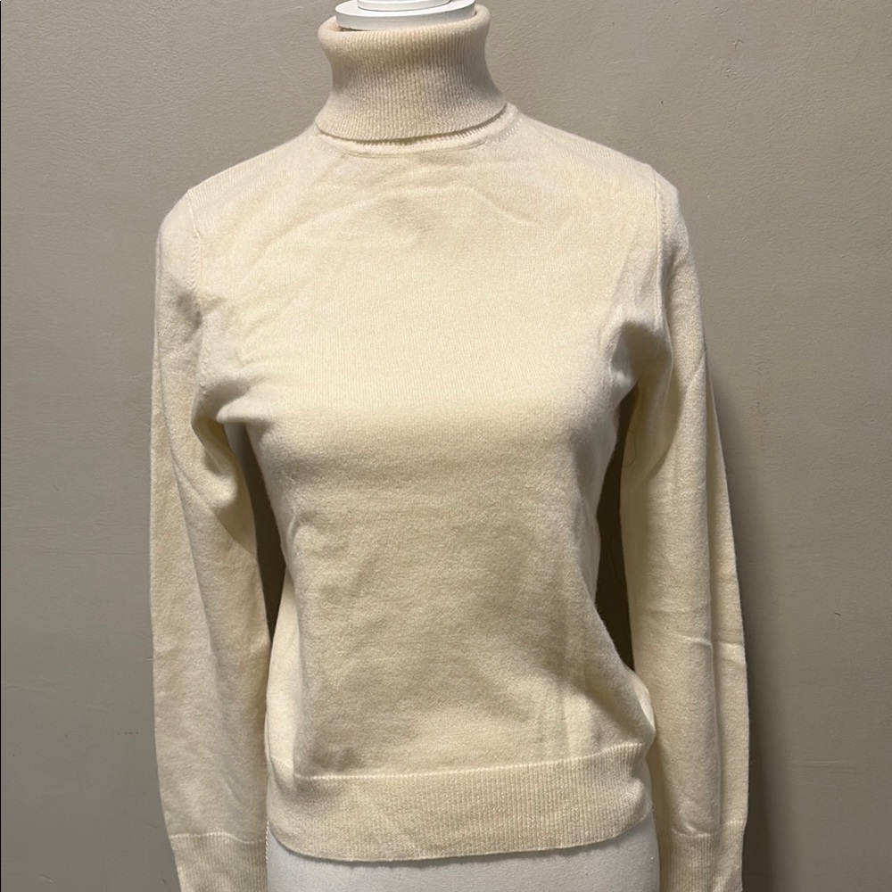 Lord & Taylor Cashmere 2-ply Cream Turtleneck Women’s Sweater